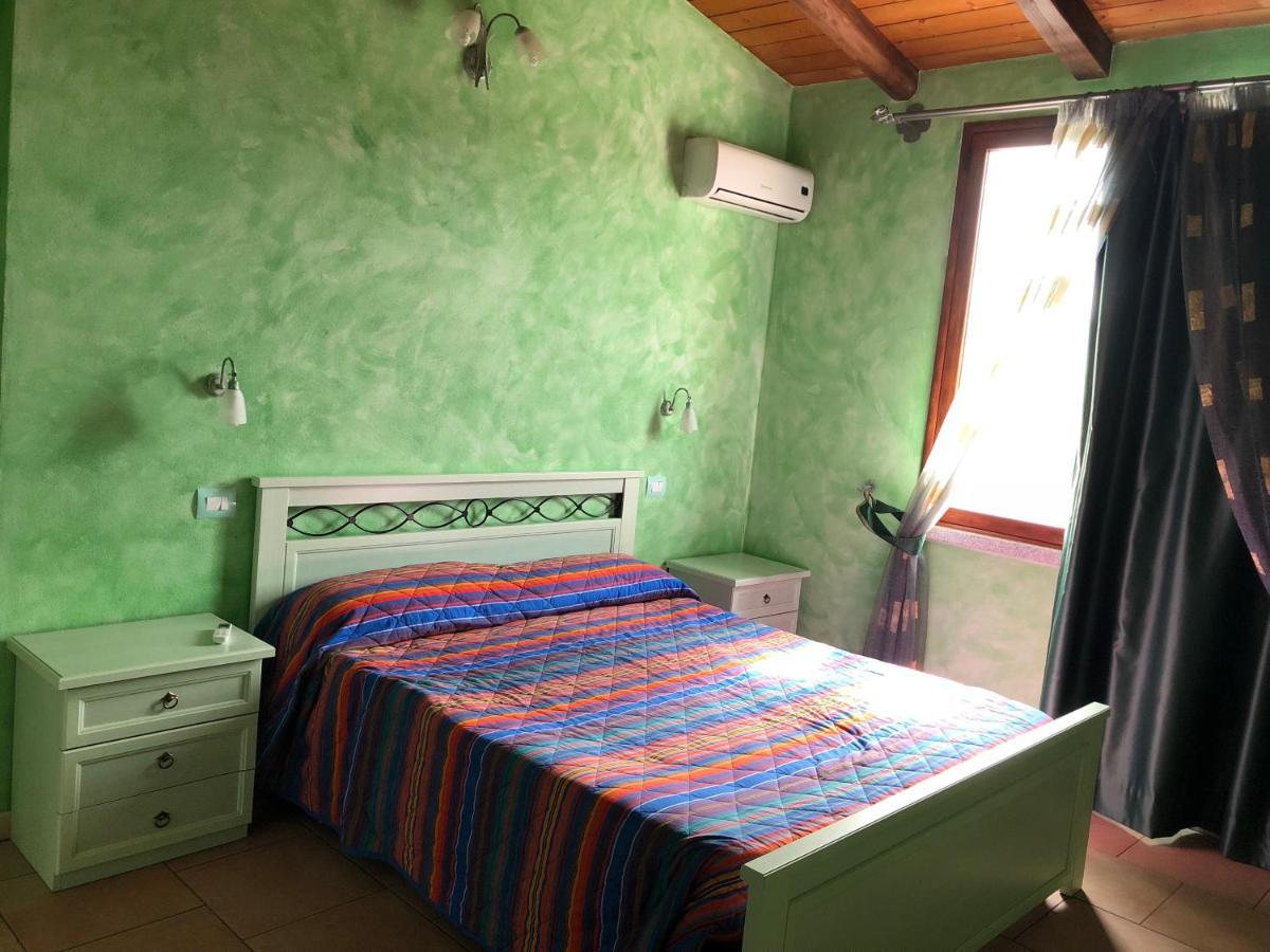 sa dom'e malloru Burcei Esterno foto